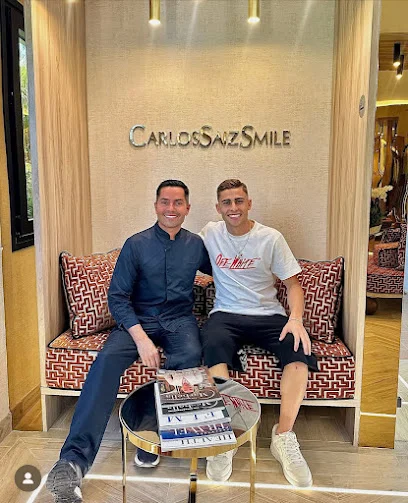 Carlos Saiz Smile | Nº 1 en Carillas Dentales