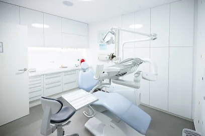 Clínica Dental Esther Blanquez