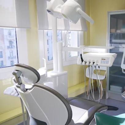 Clínica Dental Margarit Eixample - Dentista Barcelona