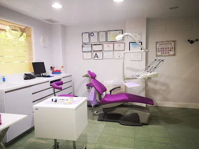 Clínica dental y fisioterapia Carvajal