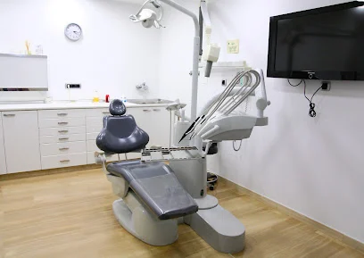 IDIM | Instituto De IMplantología dental