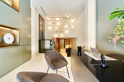 Lora Boutique Dental