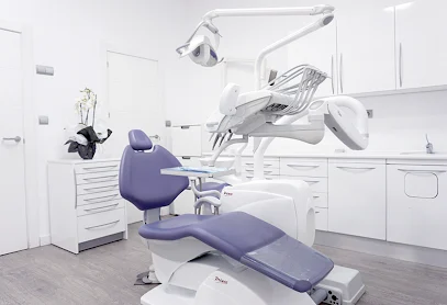 MARÍA LÓPEZ-GOLLONET