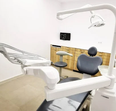 Quatre Dental
