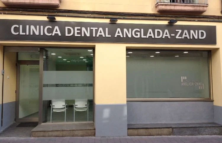 ANGLADA-ZAND CLINICA DENTAL, SLP