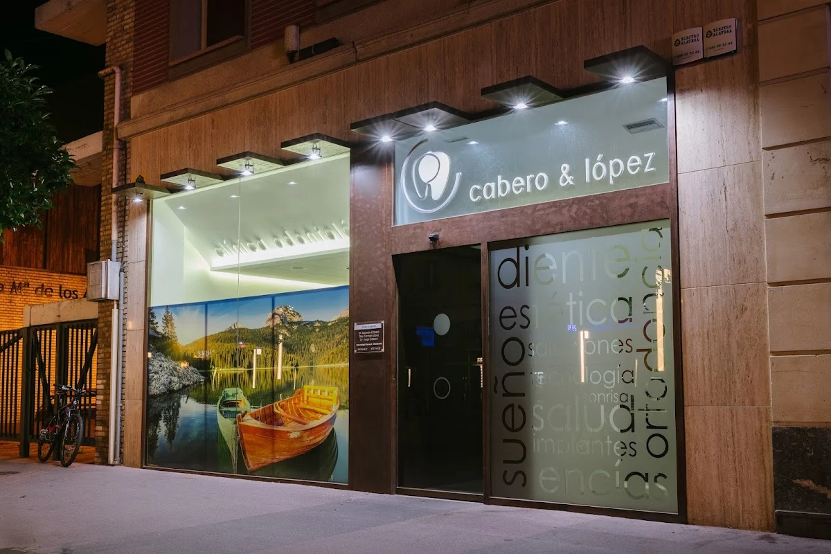 CABERO & LÓPEZ Clínica de Ortodoncia, Apnea del Sueño y Cirugía Maxilofacial