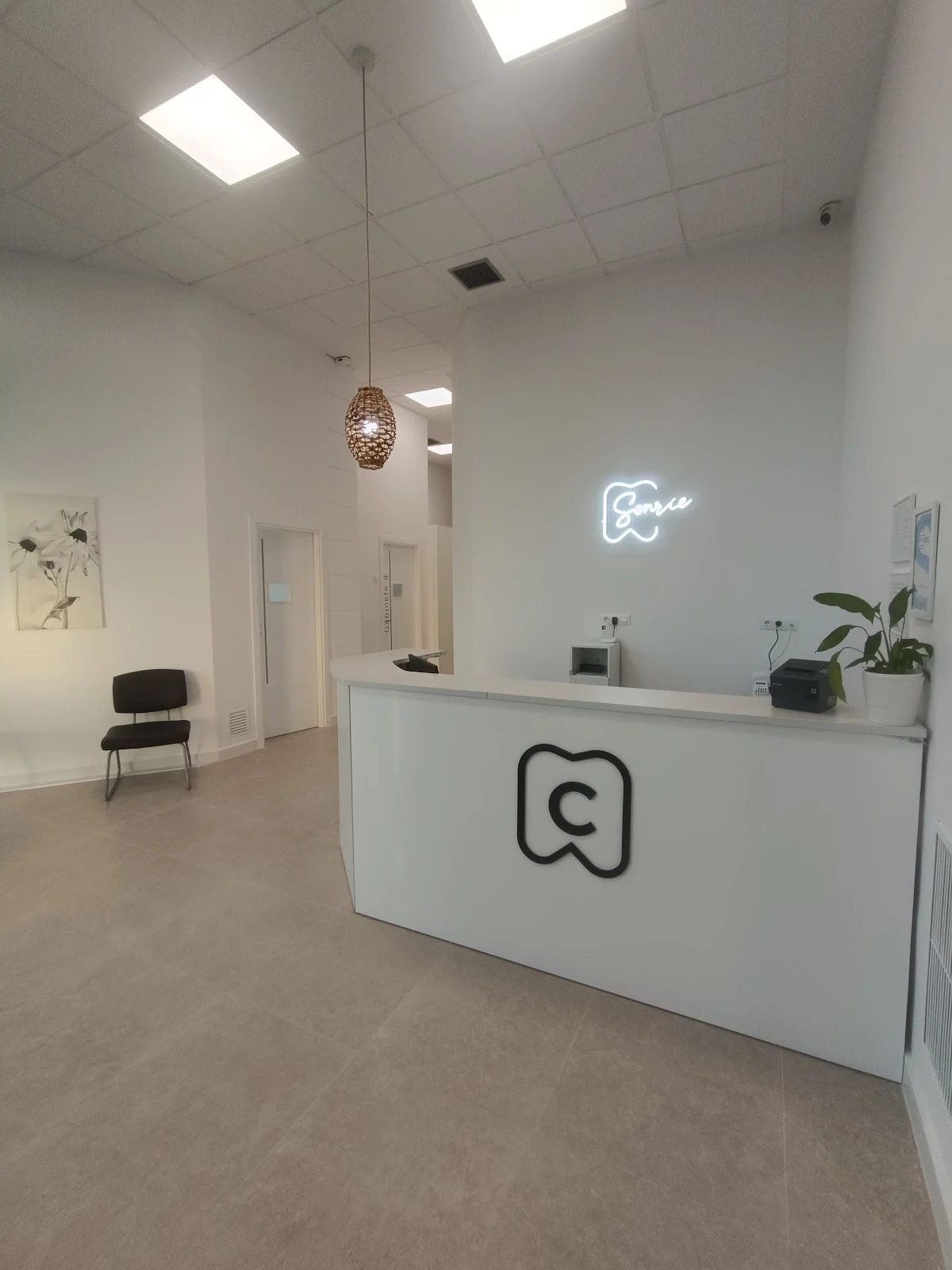 Centro Dental Creta 1 (Avda. Talavera de Perú, 2)
