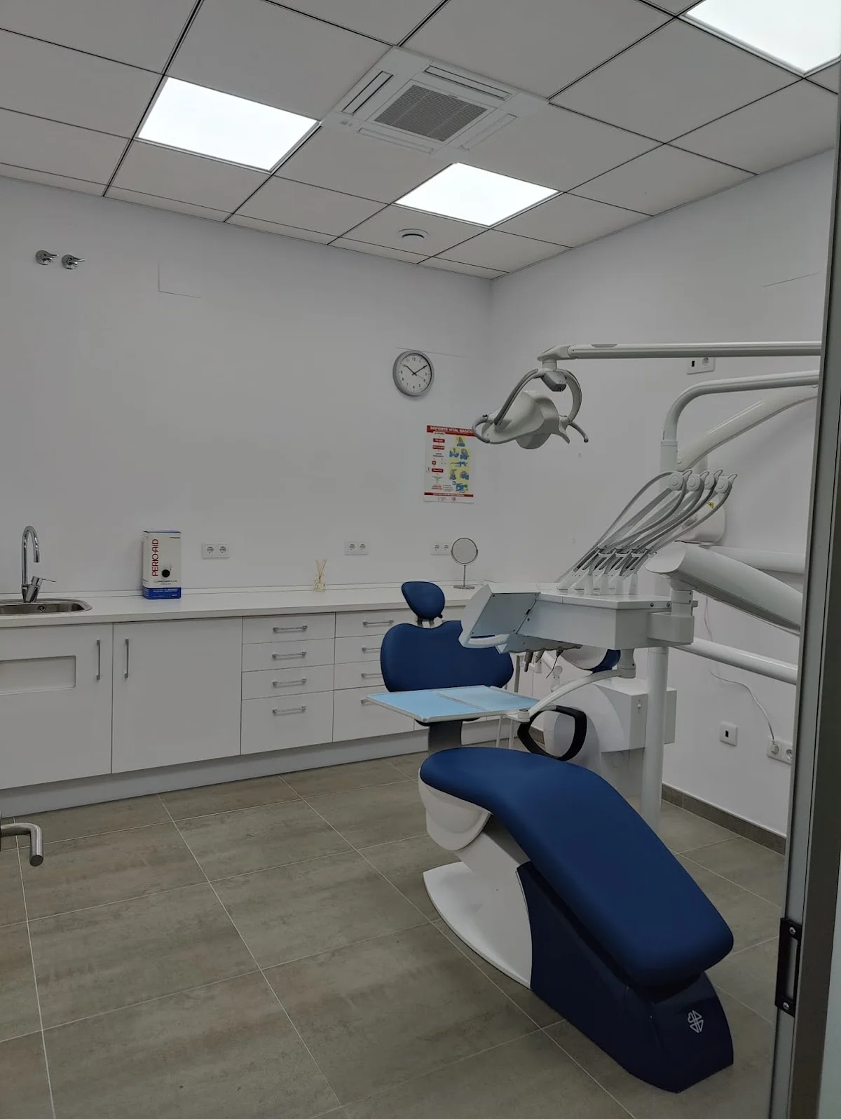 Centro Dental Guadiana - Implantes, Ácido Hialurónico (Rejuvenecimiento facial, remodelación y aumento de labios) Ayamonte