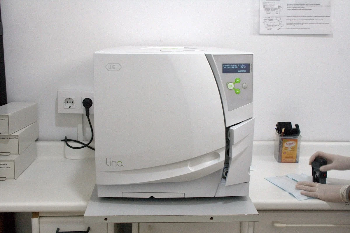 CENTRO DENTAL PUENTE GENIL - 3