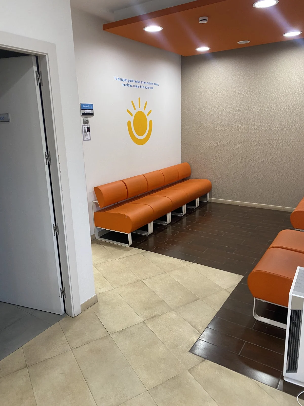 Clínica Dental Adeslas - 2