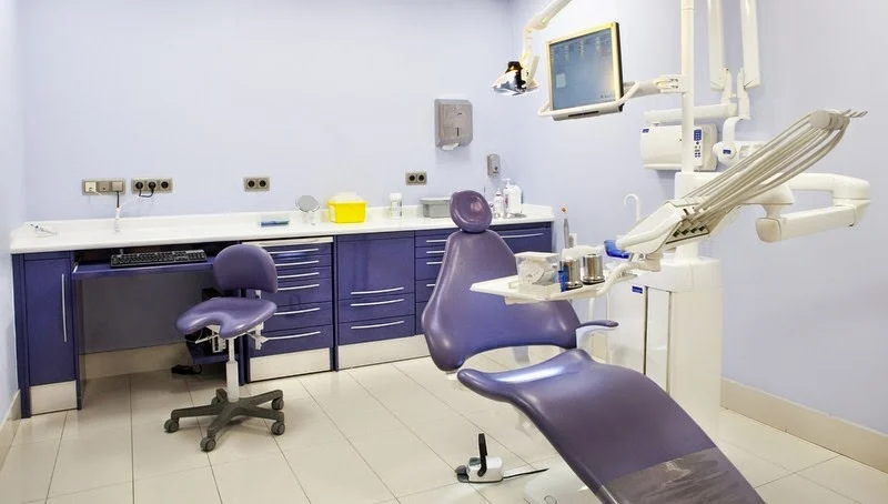 Clínica Dental Alberto Barreiro - 3