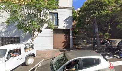 CLÍNICA DENTAL ALBERTO HARDISSON