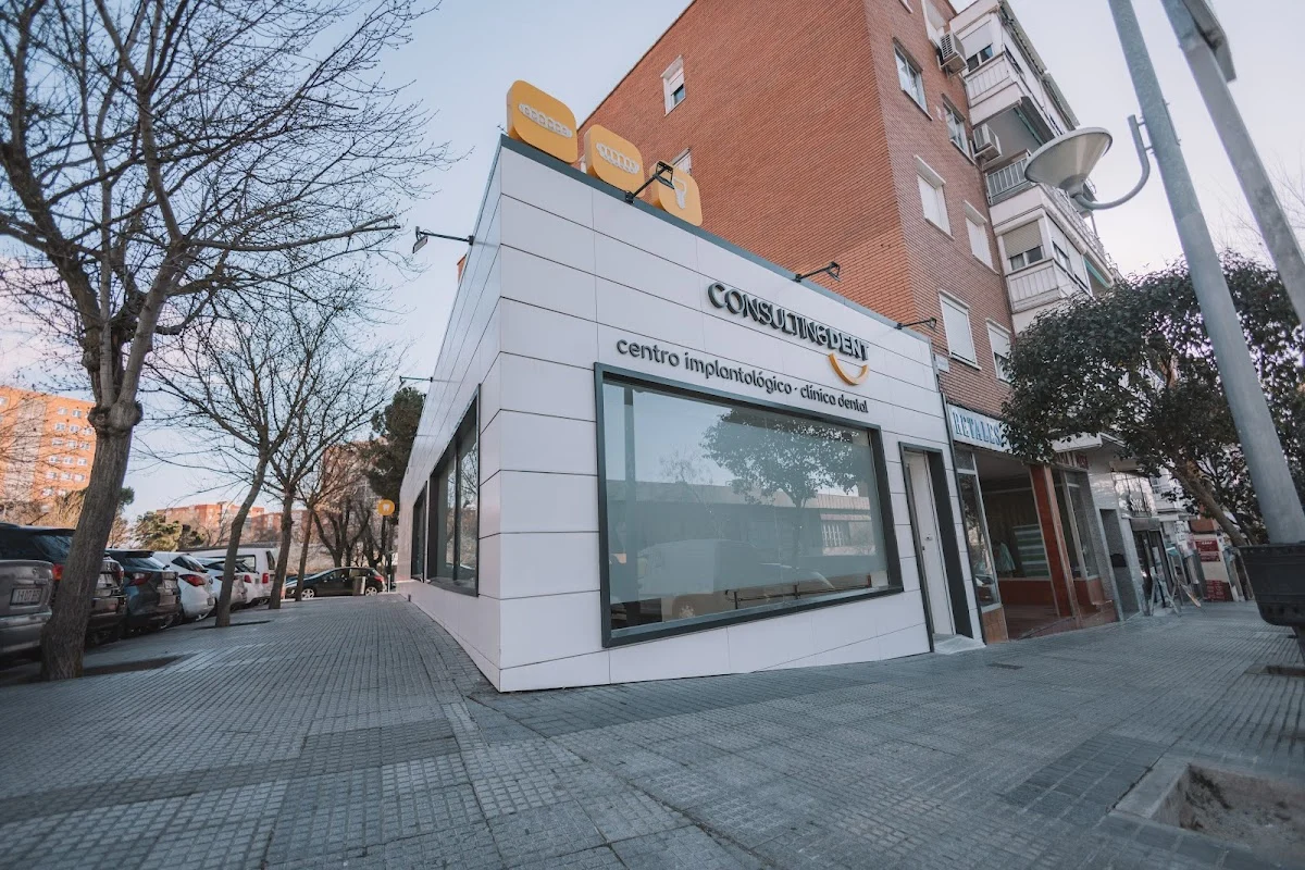 Clínica Dental Alcorcón Centro | Consulting Dent 🦷 - 2