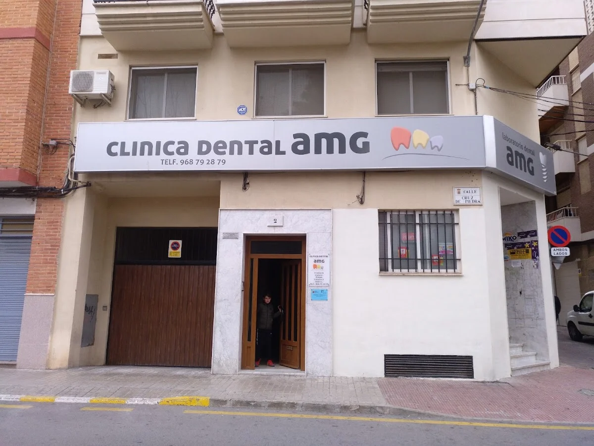 CLINICA DENTAL AMG
