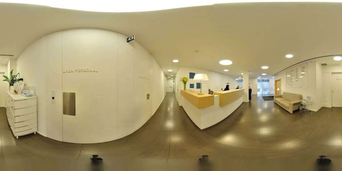 Clínica Dental Barcelona - 2