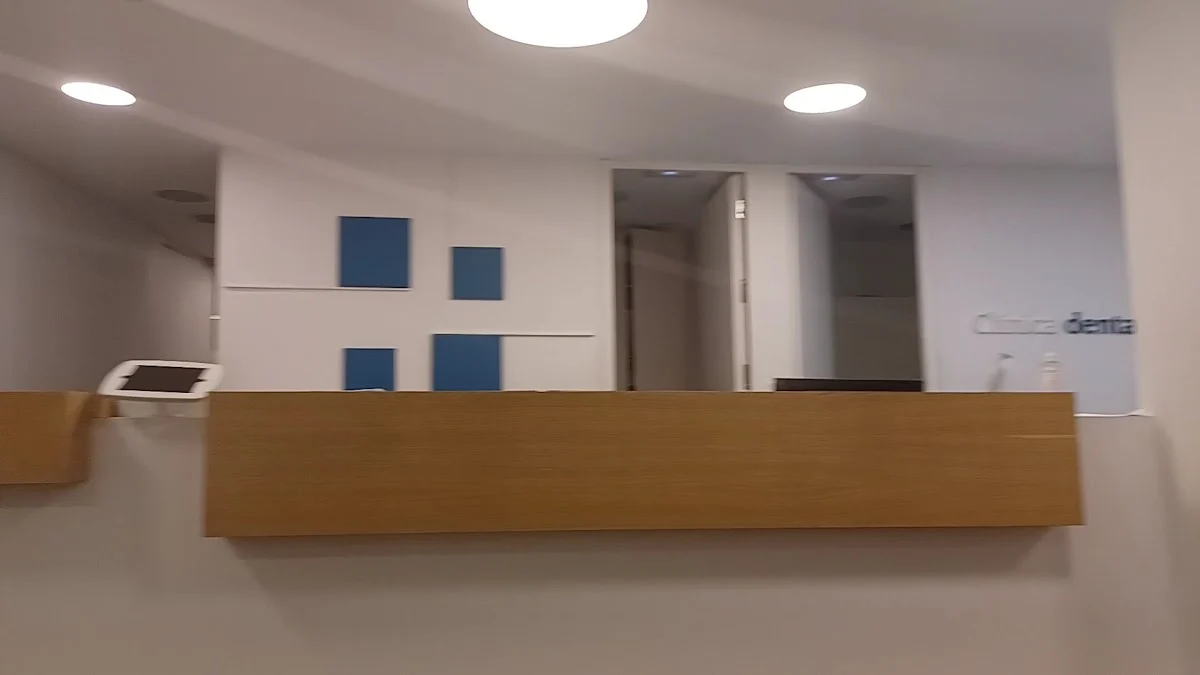 Clínica Dental Barcelona - 3