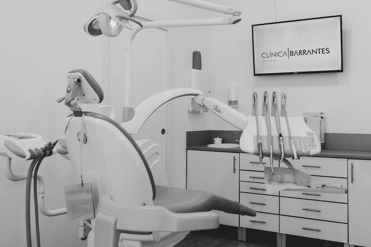 Clínica Dental Barrantes - Especialistas en Ortodoncia Cáceres - 2