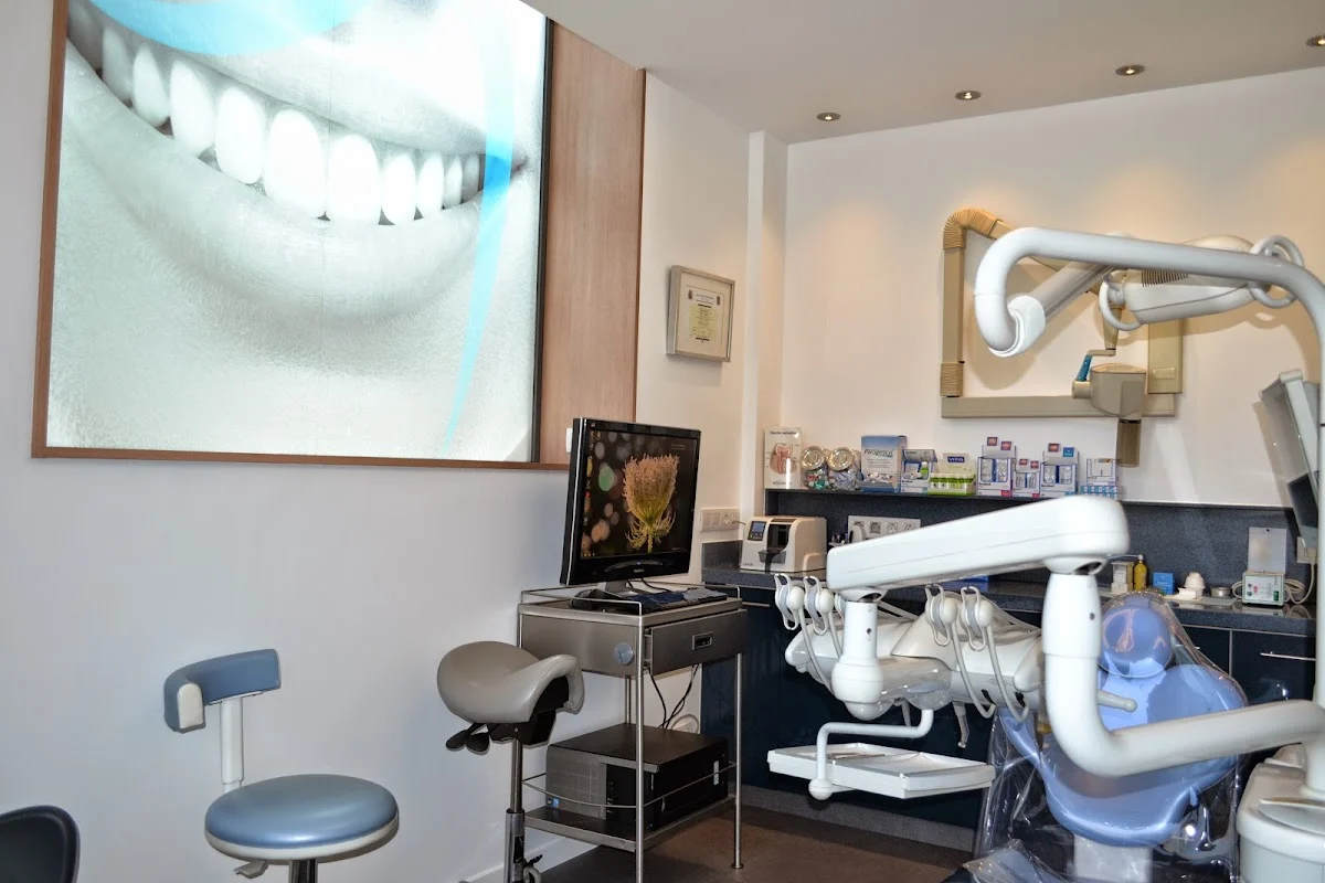 Clinica Dental Basi - 2