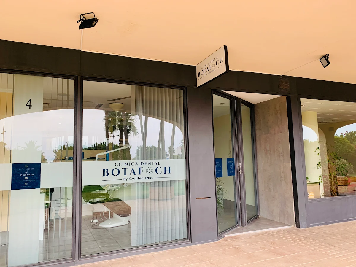 Clínica Dental Botafoch