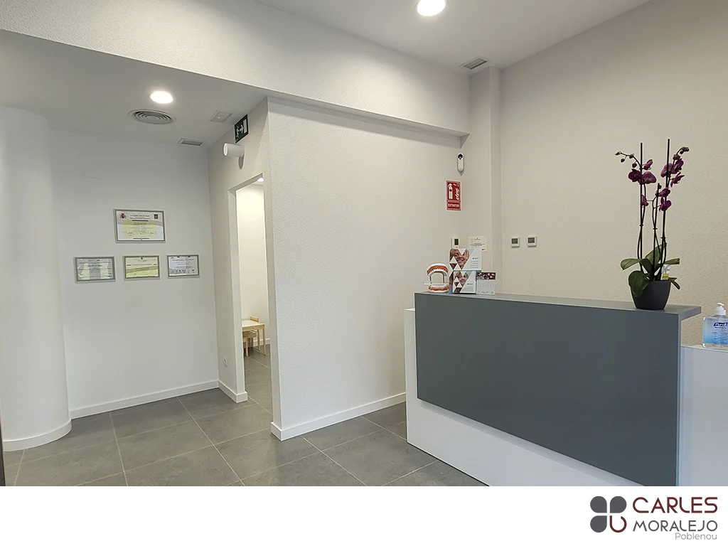 Clínica Dental Carles Moralejo Poblenou - 2