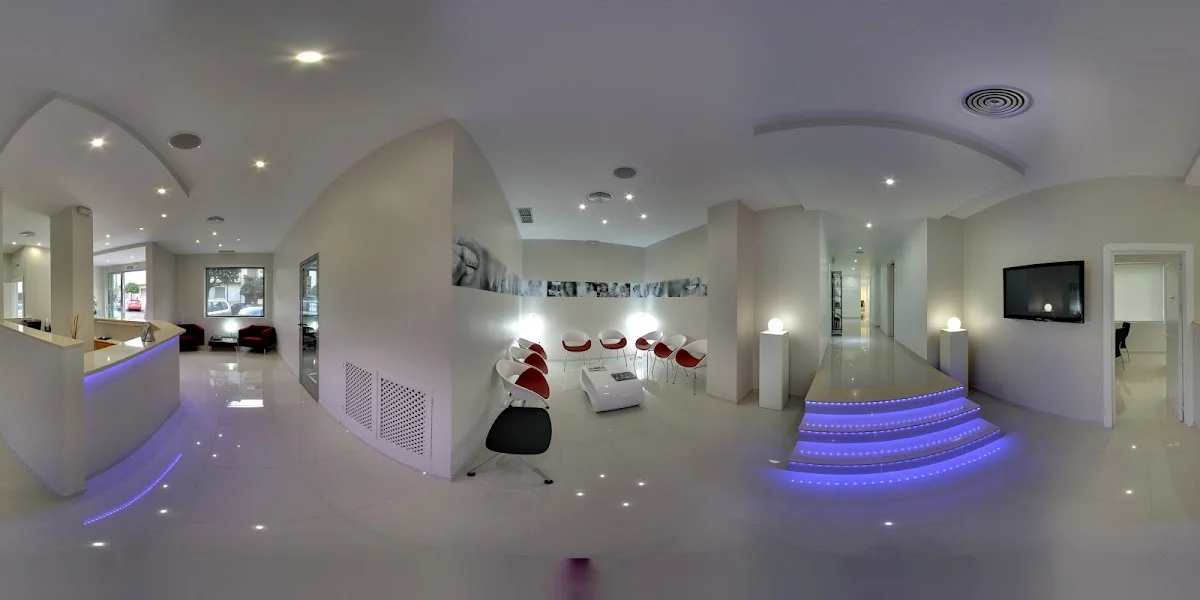 Clínica Dental Center - 2