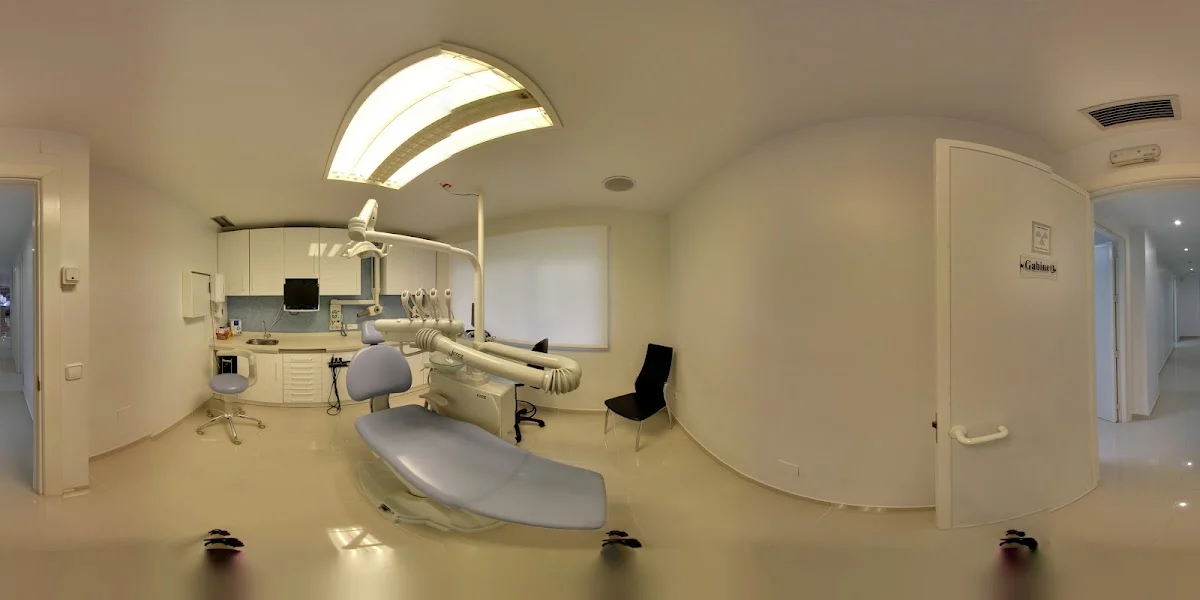 Clínica Dental Center - 4