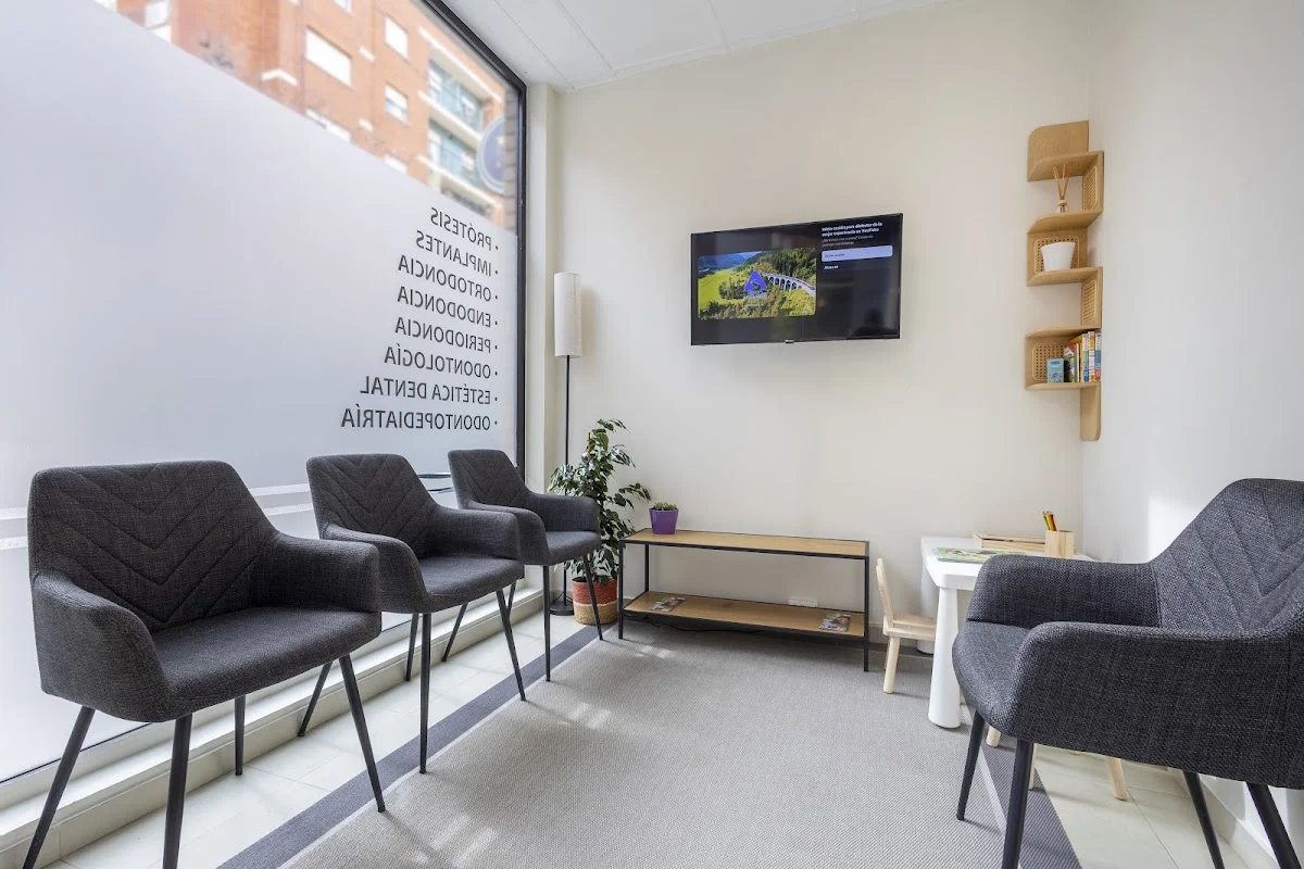 Clinica Dental costa | Dentista en Manises - 2