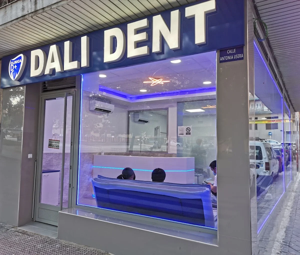 CLINICA DENTAL DALIDENT 大利牙科