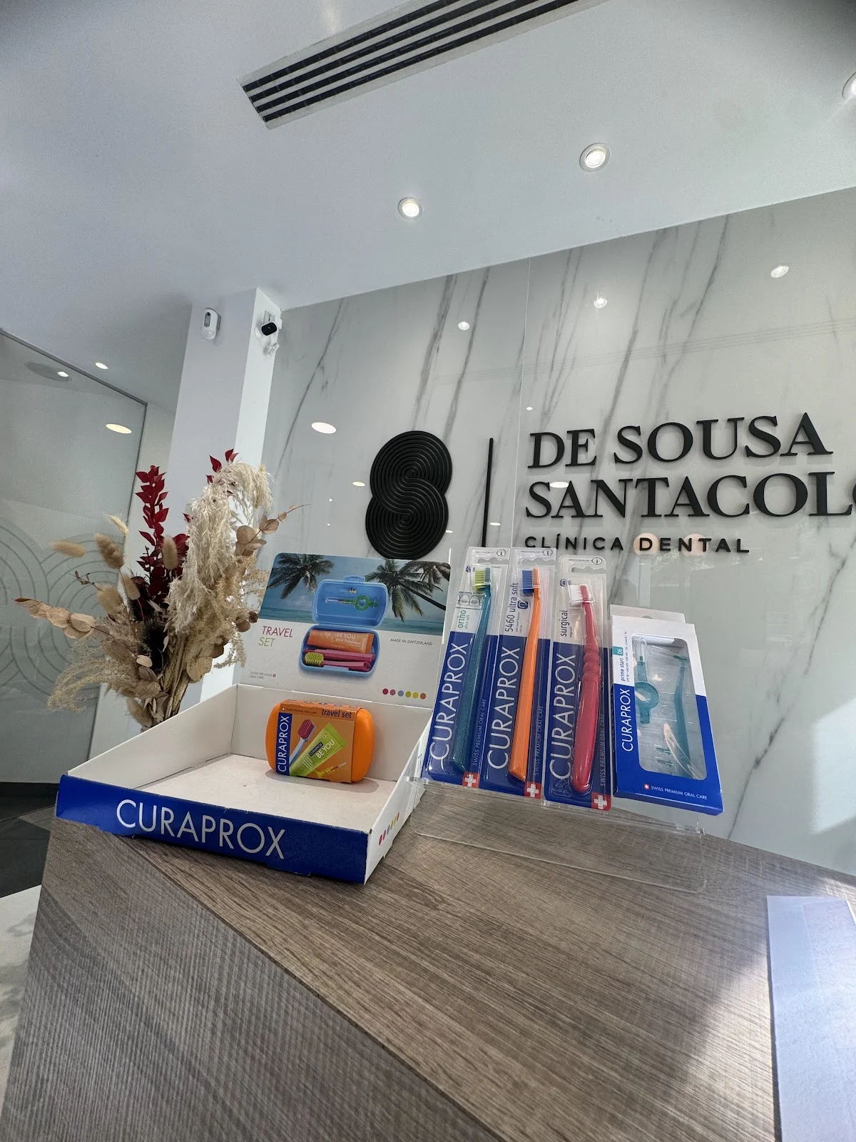 Clínica Dental De Sousa Santacoloma - 2