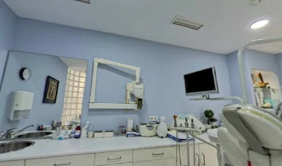 Clinica Dental Del Estrecho