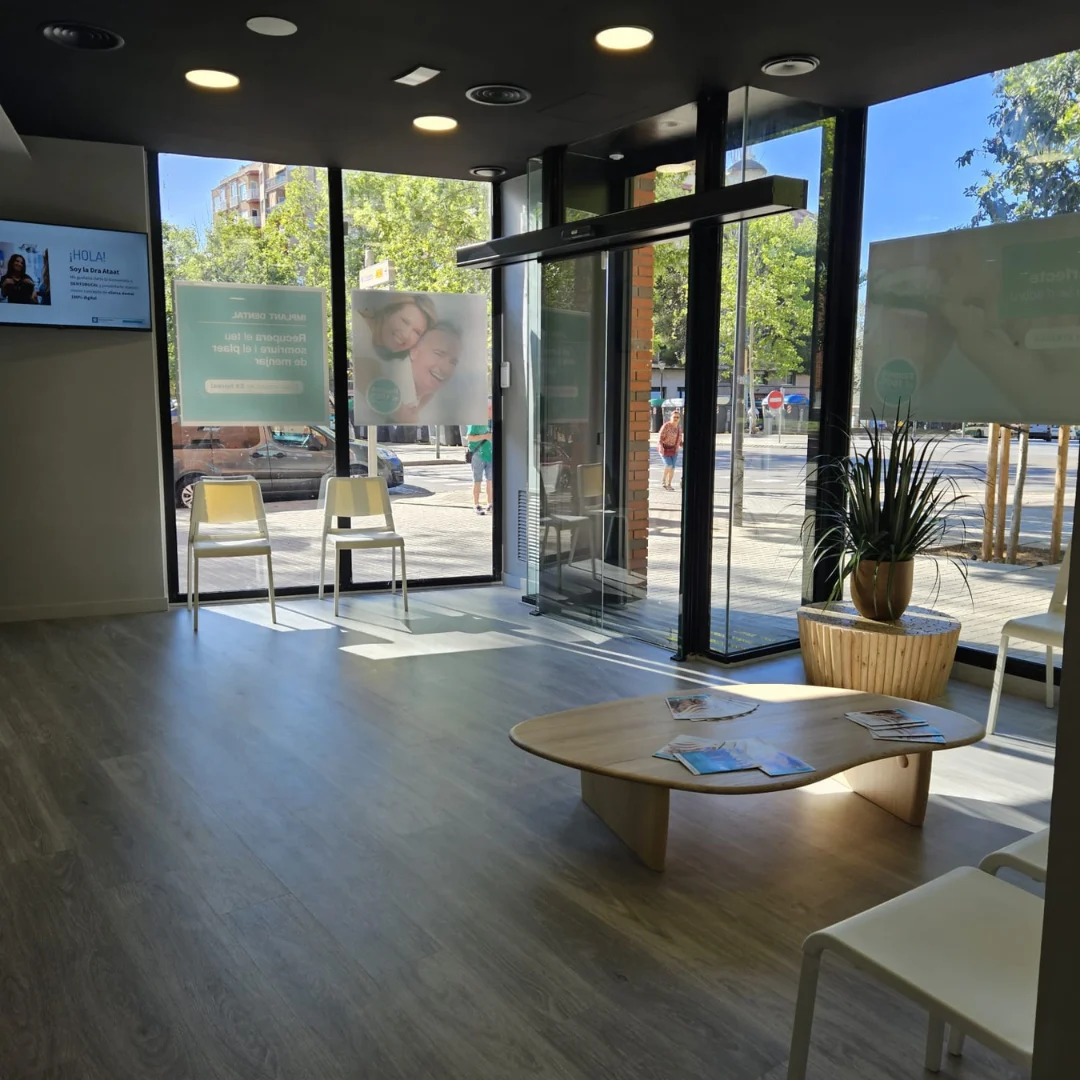 Clínica Dental Dentobucal Sabadell - 2