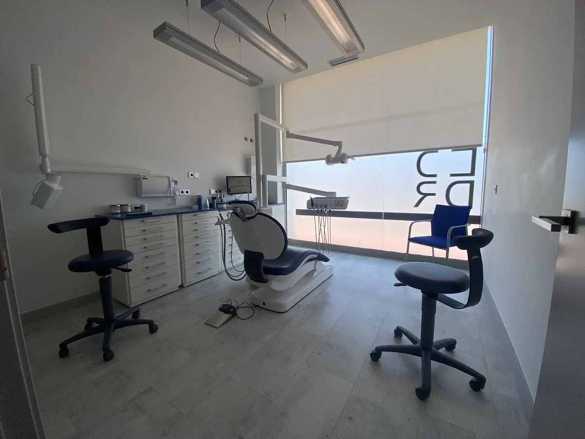 Clínica Dental Diego Riera - 2