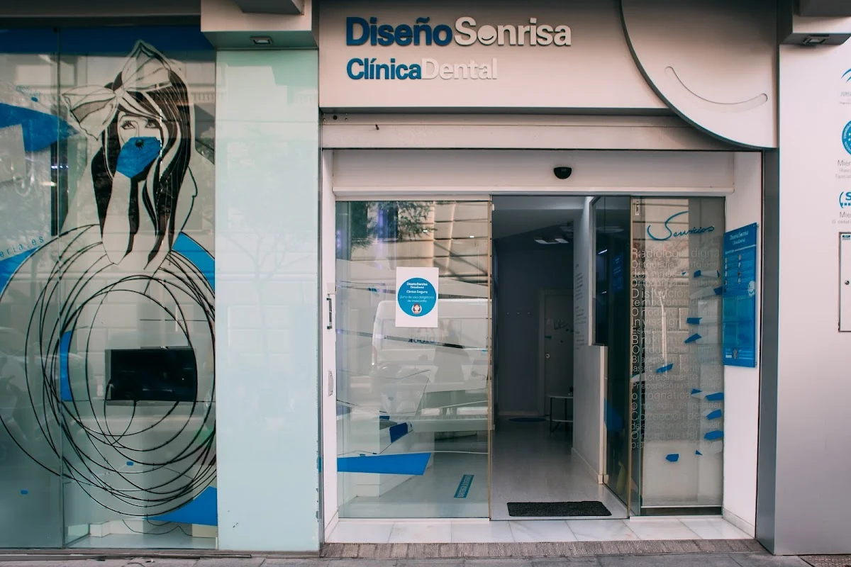 Clínica Dental Diseño Sonrisa - 2