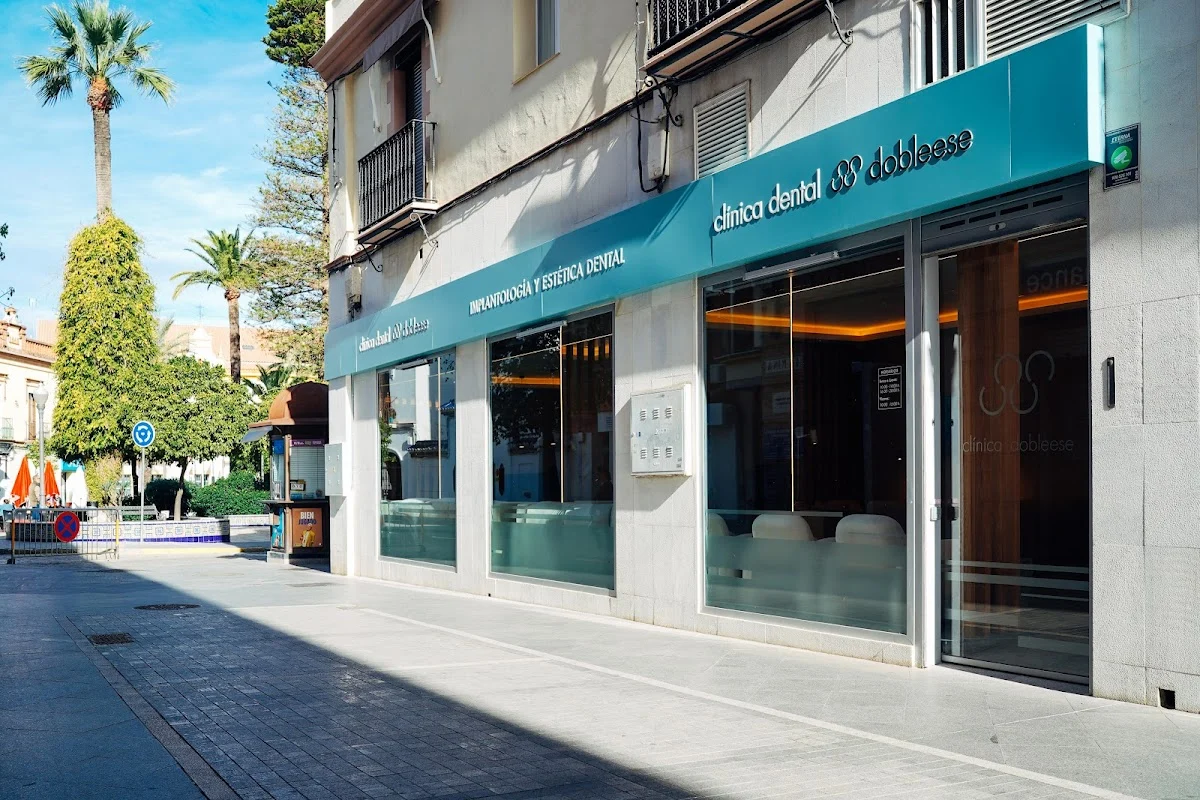 Clínica Dental Dobleese - Dentista en Dos Hermanas