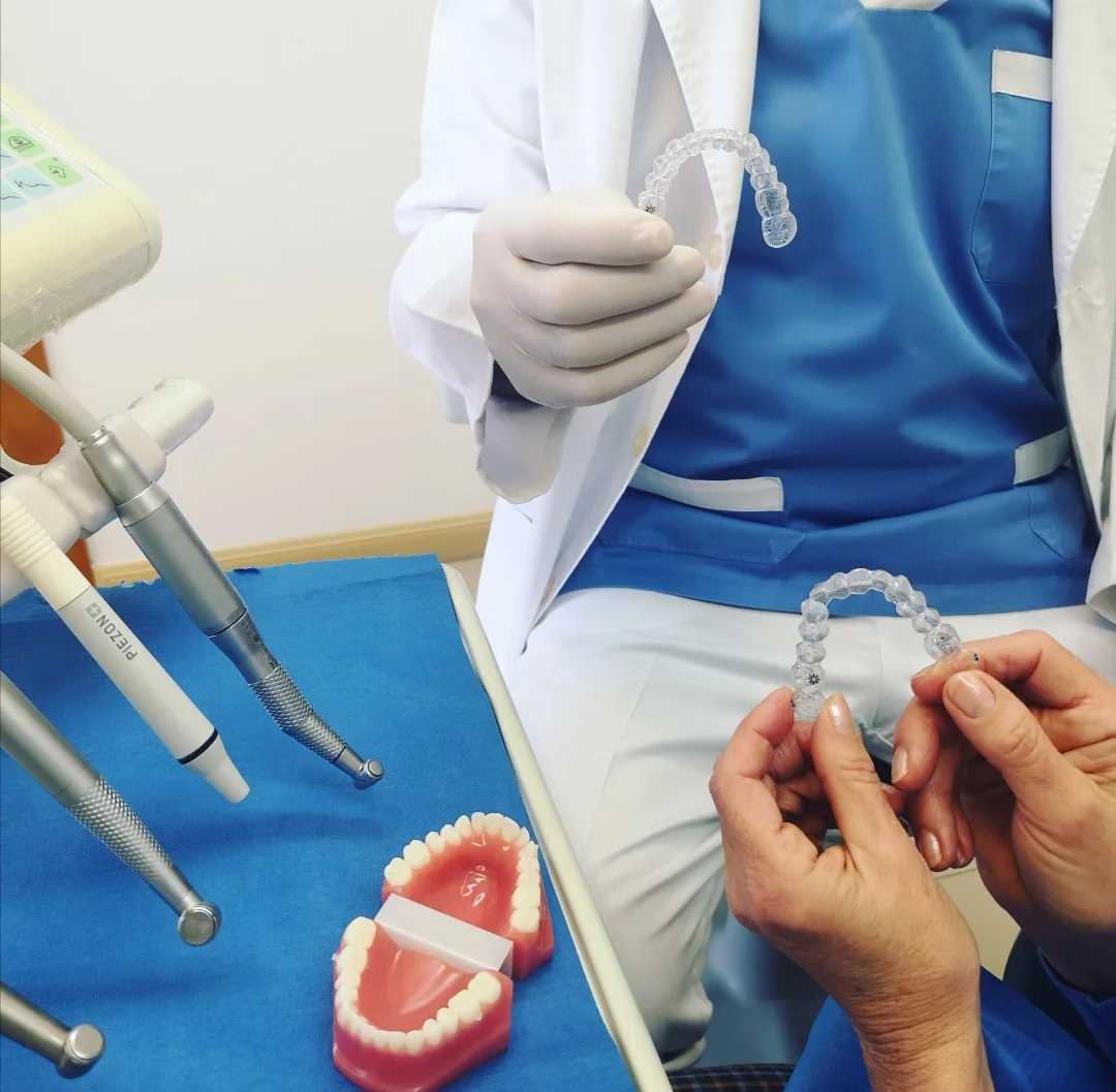 Clinica Dental Doctor Cirilo Del Canto - 3