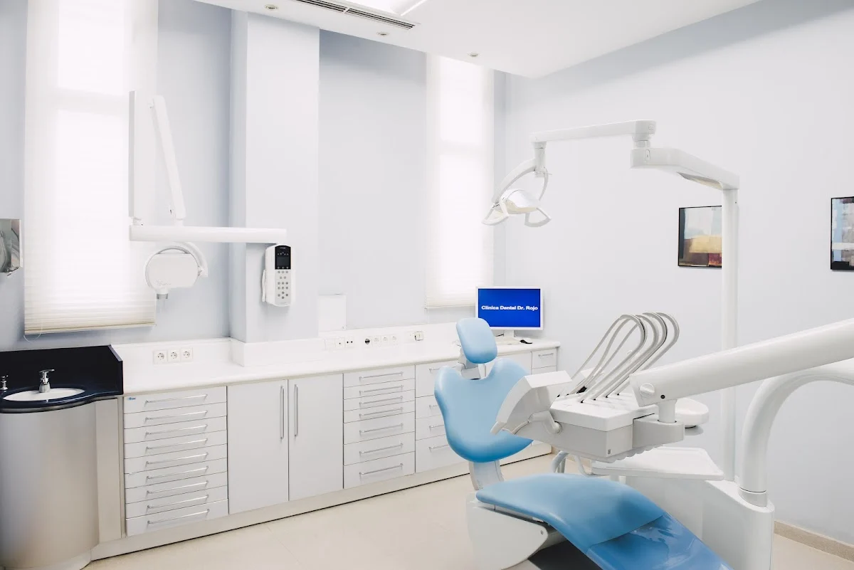 Clínica Dental Doctor Rojo - 2