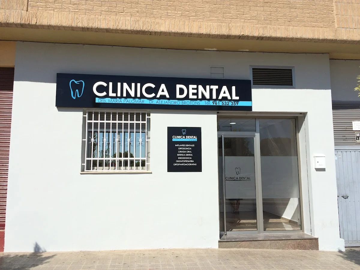 Clínica Dental Doctora María Palomar - 2
