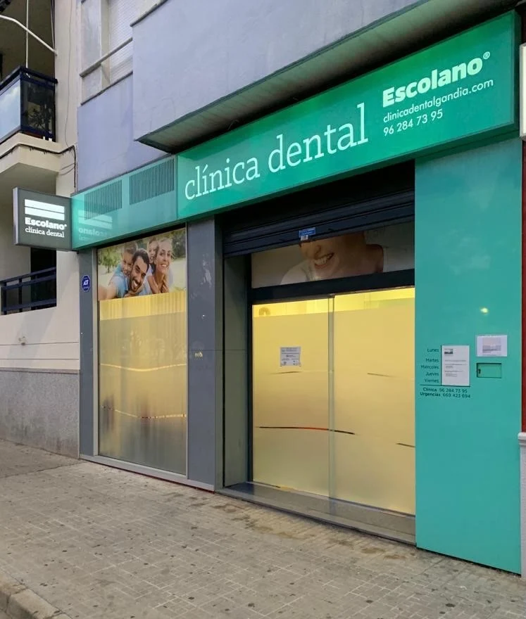 Clínica Dental Dr. Amadeo Escolano - 2