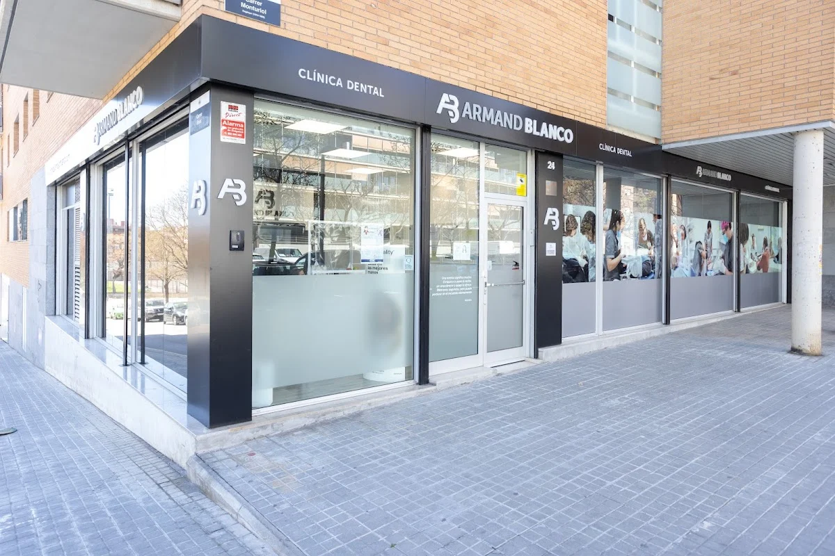 Clínica Dental Dr. Armand Blanco Tu Dentista en Barberá del Vallés - 2