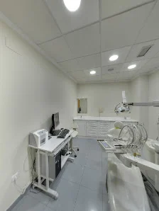 Clinica Dental Dr. Calvarro - 3