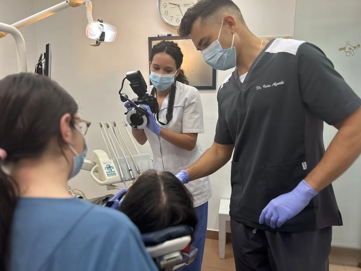 Clínica Dental Dr. Ivan Ayerbe - 2
