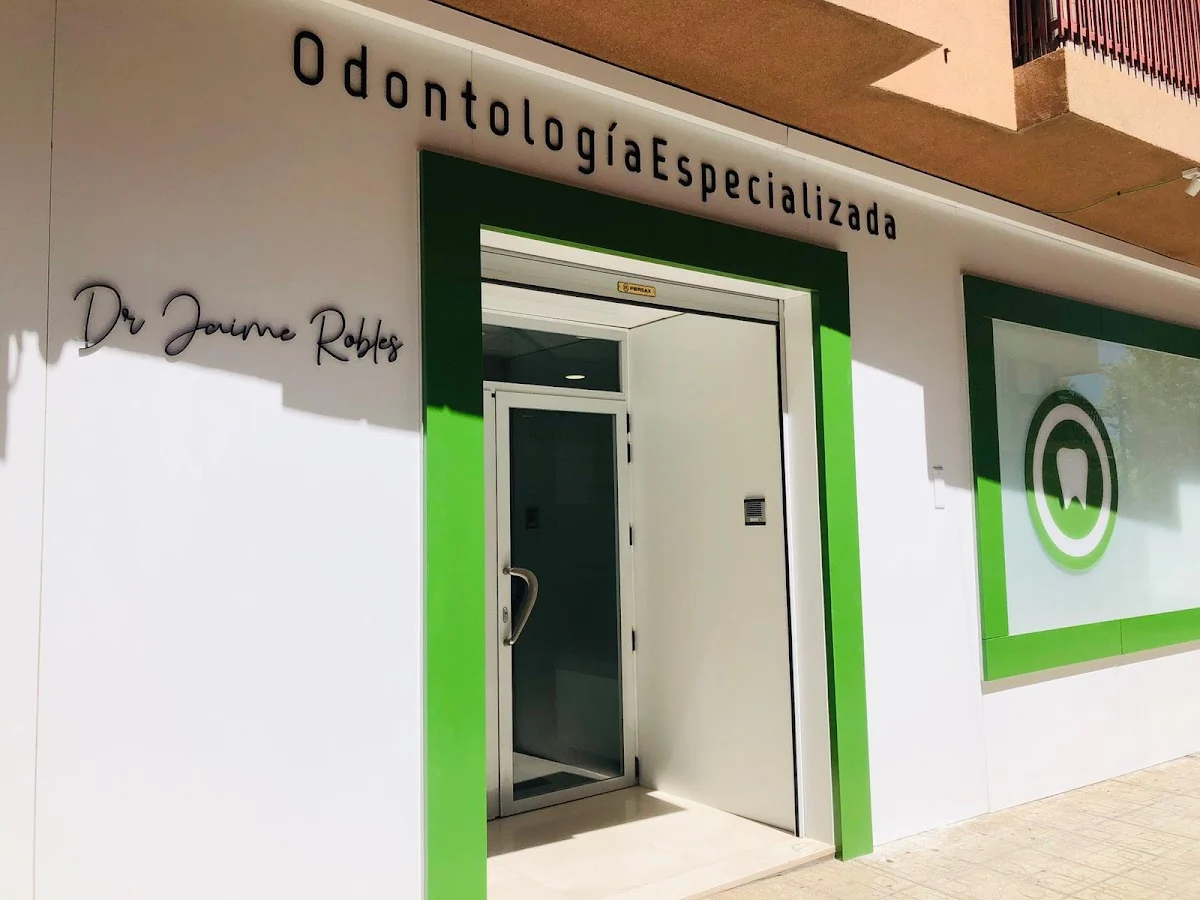 Clínica Dental Dr. Jaime Robles - SONRÍE