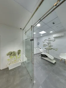 Clínica Dental Dr. Lorente (Silla) - 3