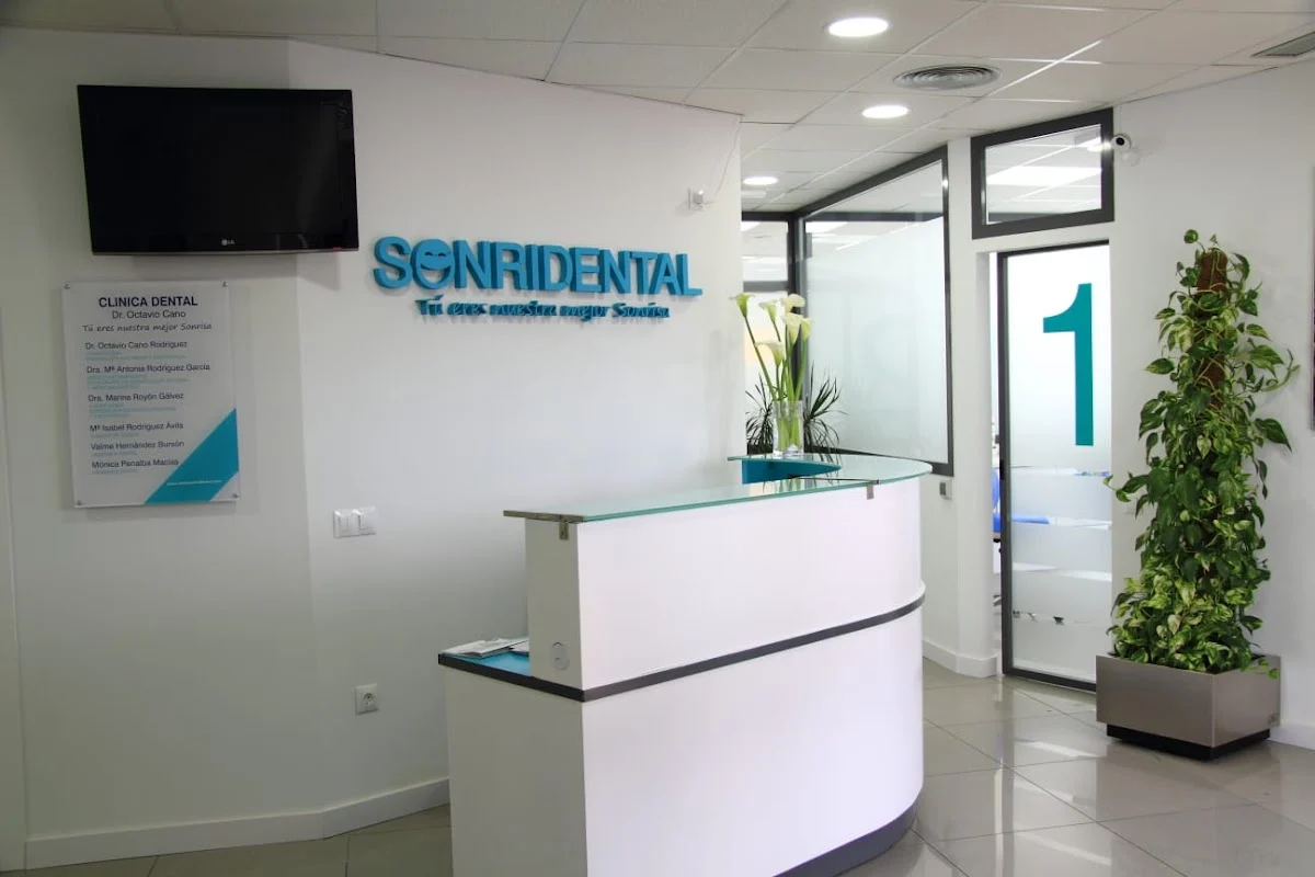 CLÍNICA DENTAL DR. OCTAVIO CANO