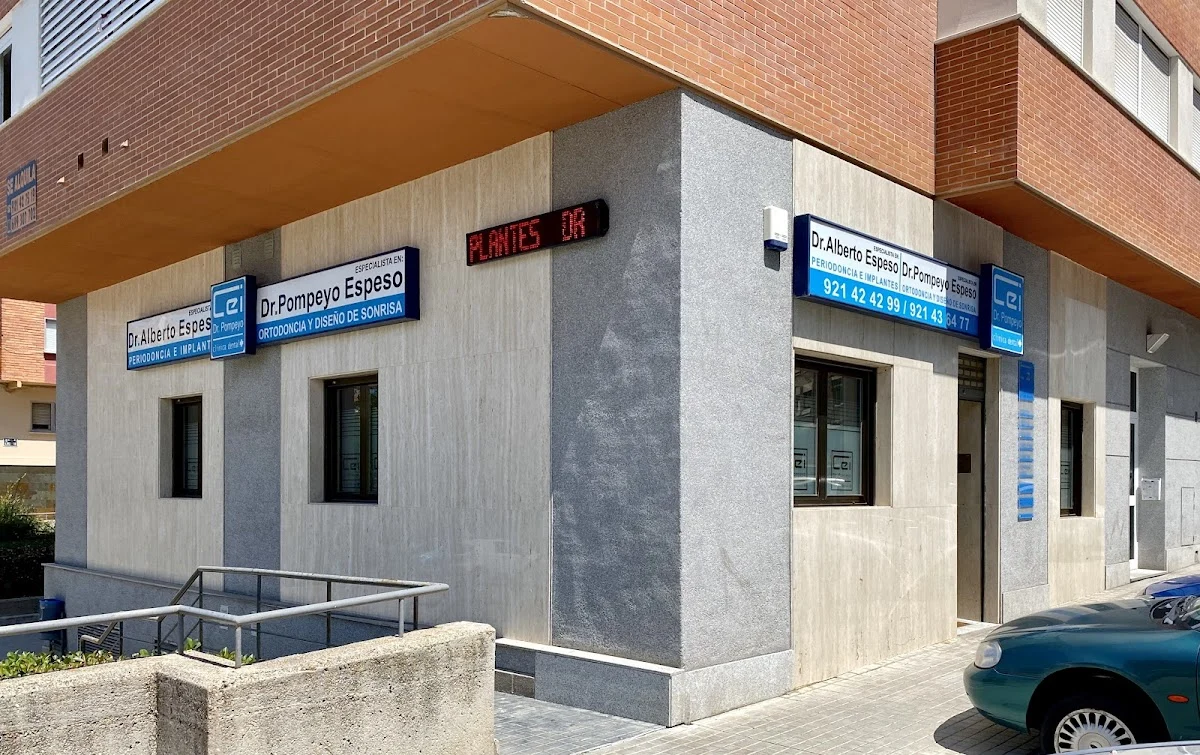 Clínica Dental Dr. Pompeyo - 2