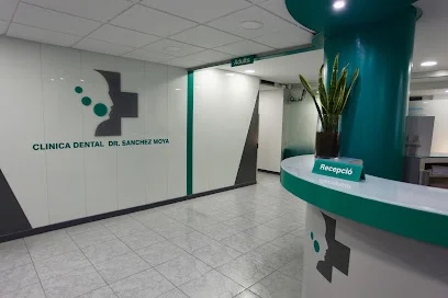 Clinica dental Dr. Sanchez Moya - Dentista en Terrassa
