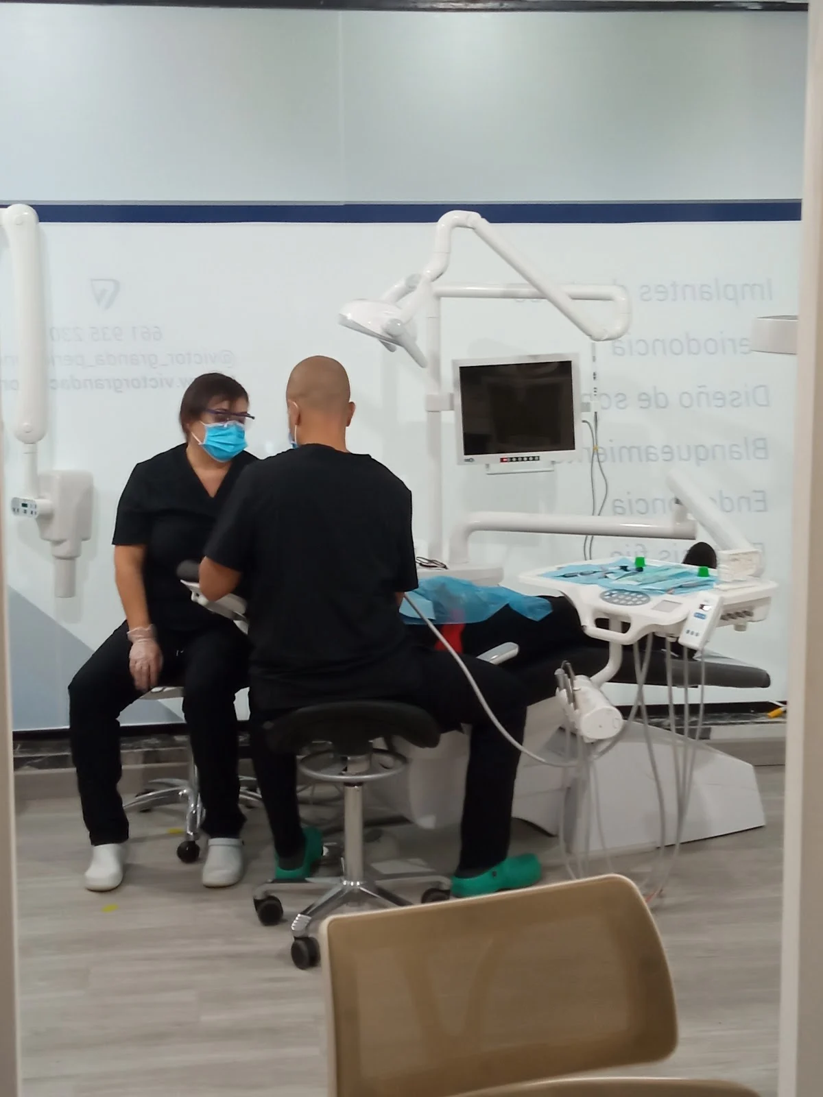 Clínica Dental Dr. Víctor Granda. Dentista en Avilés . - 4