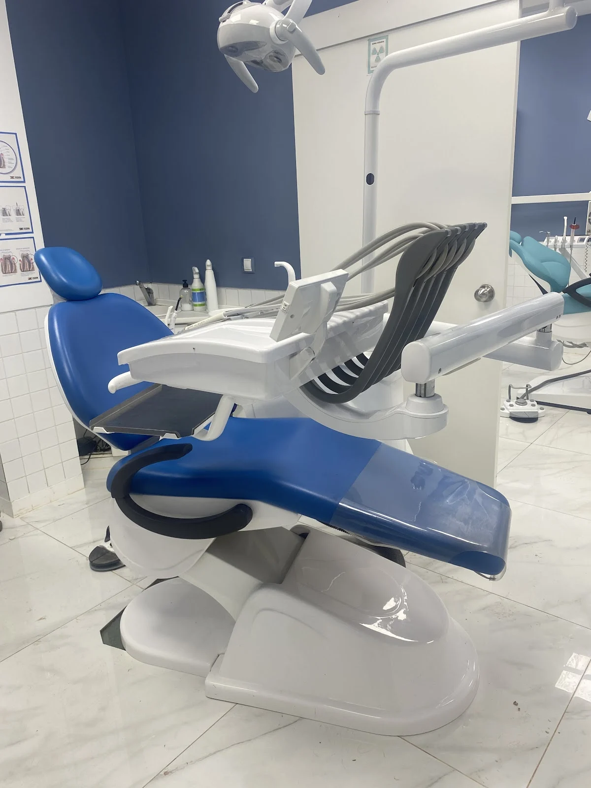 Clínica dental Dra. Amparo Molina - 2