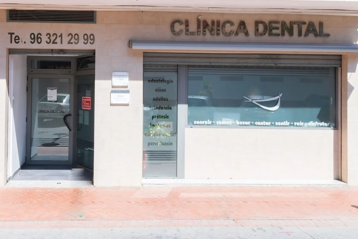 CLÍNICA DENTAL DRA. INMACULADA MUÑOZ - 2