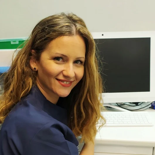 Clínica Dental Dra. Irene López Lupiañez - 2